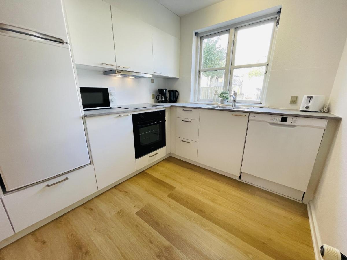 Aday - Central Terrace Apartment In Hjorring Bagian luar foto