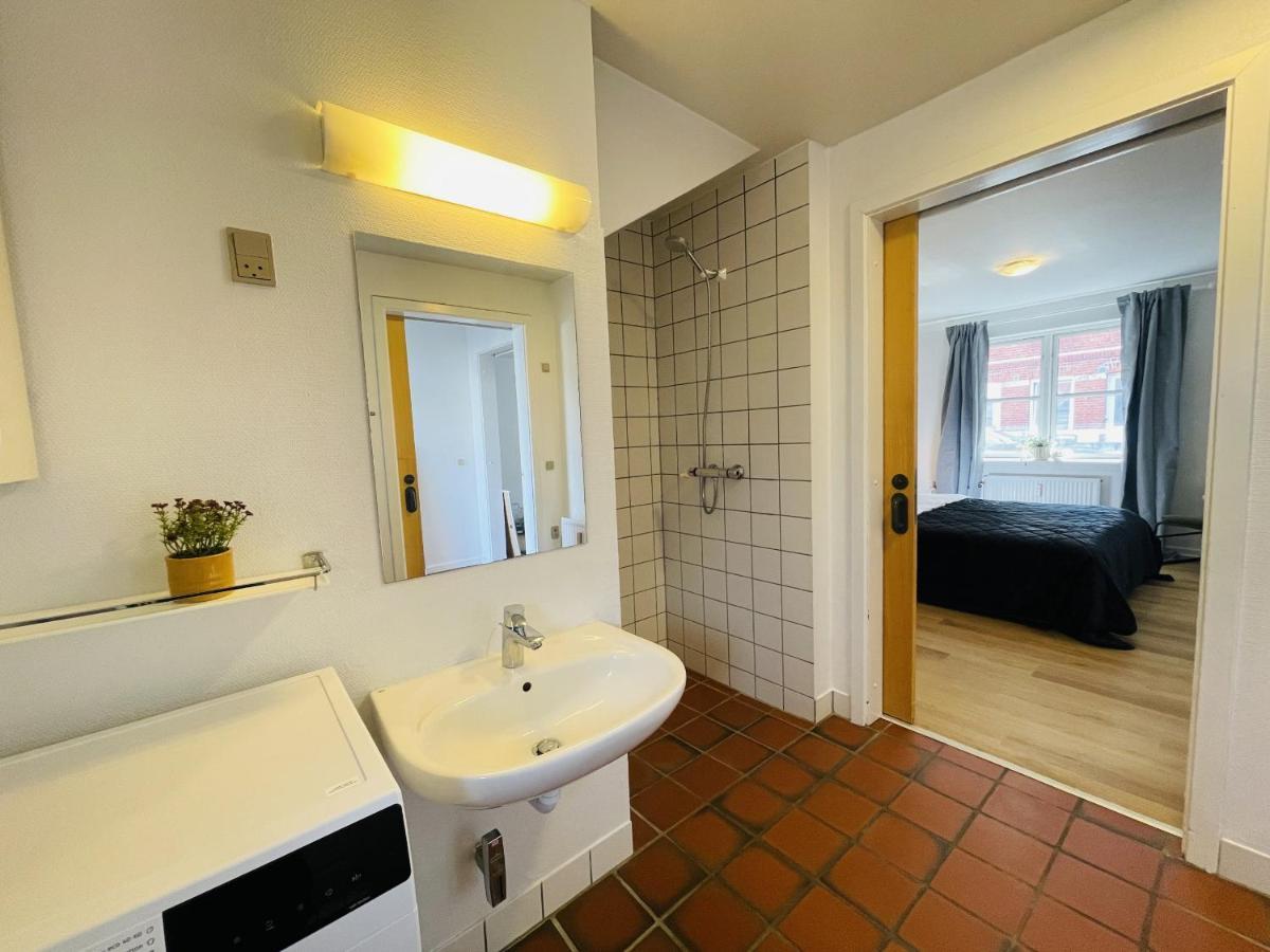 Aday - Central Terrace Apartment In Hjorring Bagian luar foto