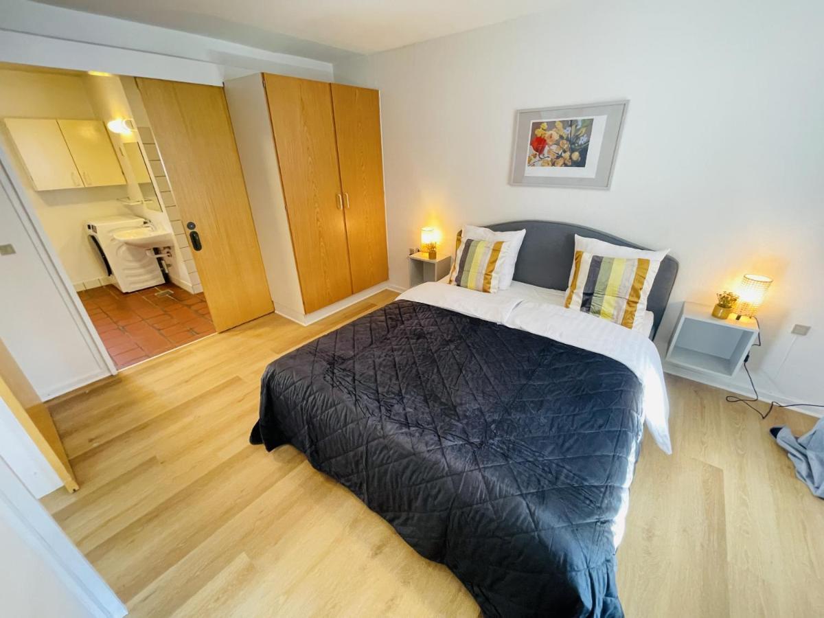 Aday - Central Terrace Apartment In Hjorring Bagian luar foto