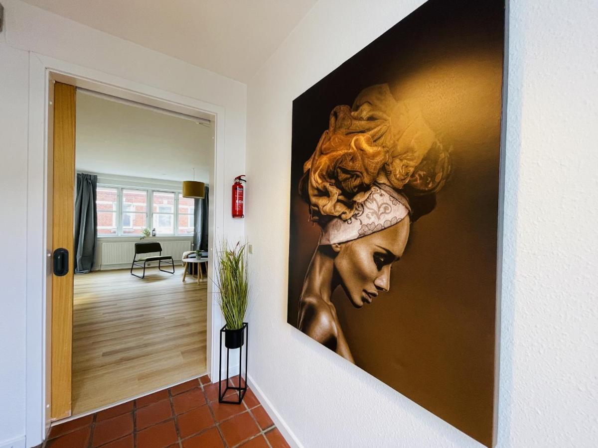 Aday - Central Terrace Apartment In Hjorring Bagian luar foto